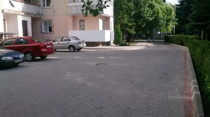На Волі відремонтували двори: що за планом далі (фото)