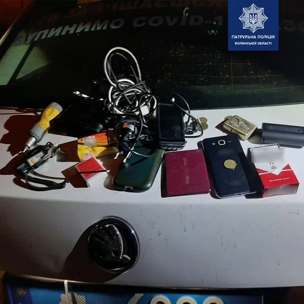 Розбивав скло і «чистив» автомобілі: у Луцьку на Коновальця затримали крадія (фото, оновлено)
