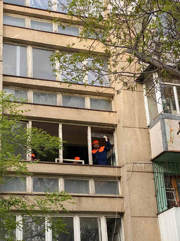 Після суботнього ракетного удару в Одесі пошкоджено 252 квартири (відео)
