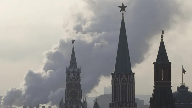 Росія розбудовує військові заводи по всій країні