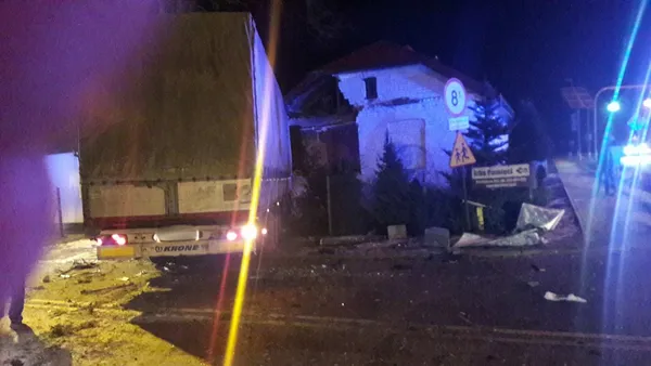 Українець в'їхав вантажівкою у будинок у Польщі (фото)