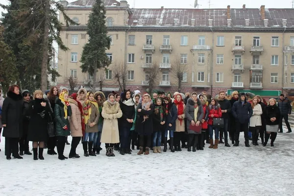 Біля луцького університету встановили Різдвяну шопку (фото)