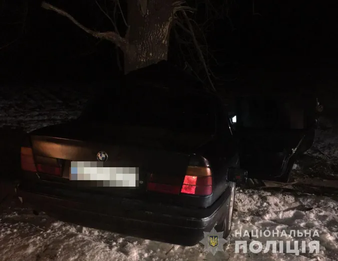 Автомобіль «переламало» навпіл: на Волині сталася смертельна автотроща (фото, відео, оновлено)