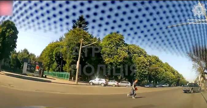 У Луцьку патрульні відловлюють «безсмертних» пішоходів (відео)