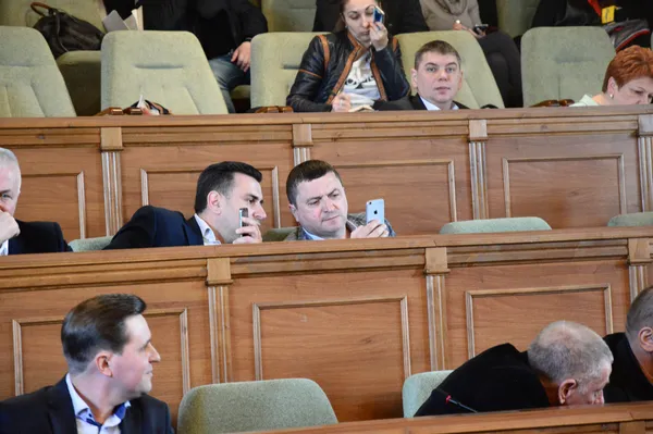 ...підтримують їх колеги-радикали...
