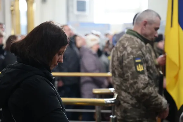 У Луцьку провели в останню дорогу двох Героїв, Євгенія Філяса та Тараса Медведчука (фото)