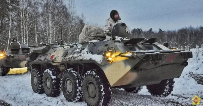 Під кордонами України білорусь нарощує військову присутність: чи є загроза