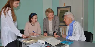 Автографи авторів незалежності: фонди Волинського музею поповнилися рідкісною колекцією (фото)