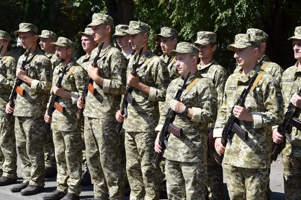 У Волинських прикордонників – поповнення: новобранці склали присягу (фото)