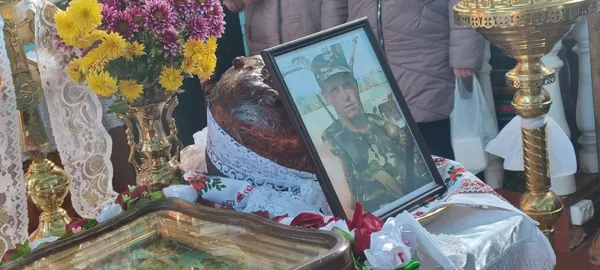 На Волині попрощалася із командиром розвідки Сергієм Семчуком (фото)