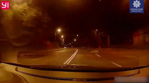 У Луцьку п’яна водійка тікала від патрульних (відео)
