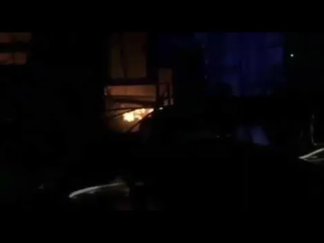У Луцьку біля спорткомплексу ЛНТУ – пожежа: згоріли три машини(відео)