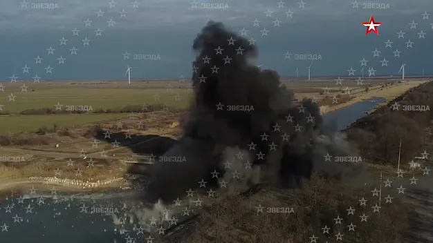 Окупанти підірвали дамбу, яка блокувала водопостачання до Криму (відео)