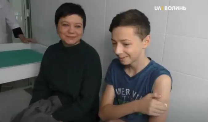 У поліклініках Луцька відкрили додаткові кабінети для вакцинації школярів (відео)