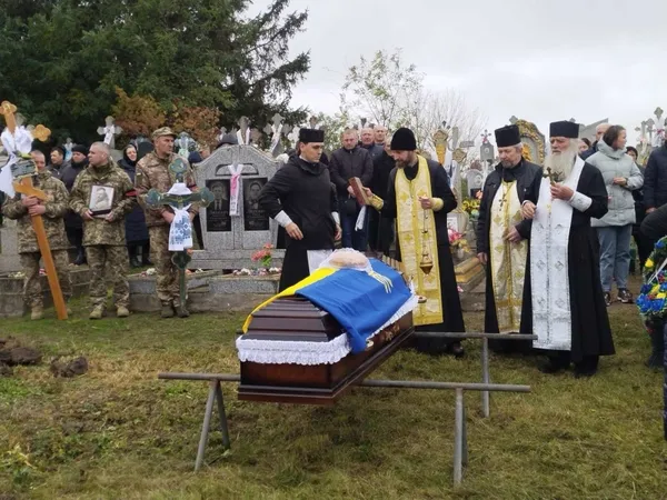 На Волині провели в останню земну дорогу Героя Юрія Віценюка (фото)