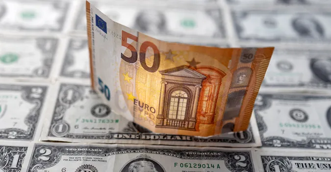 В Україні ціни на автівки та нерухомість все частіше фіксують у євро