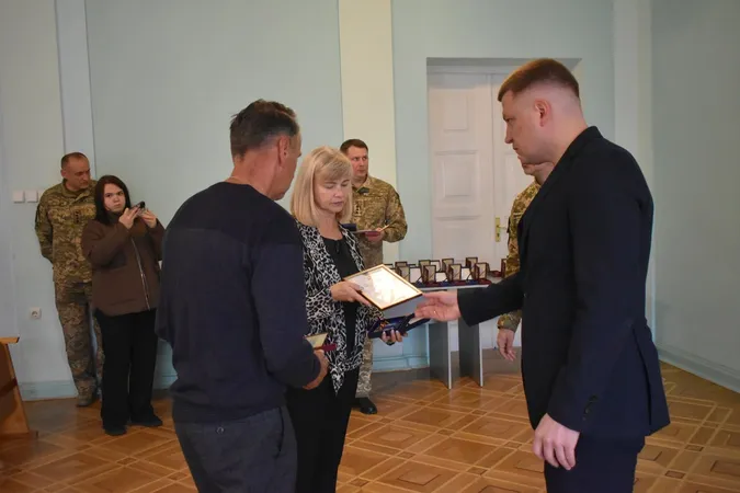 На Волині родинам 34 полеглих воїнів вручили посмертні державні нагороди (фото)