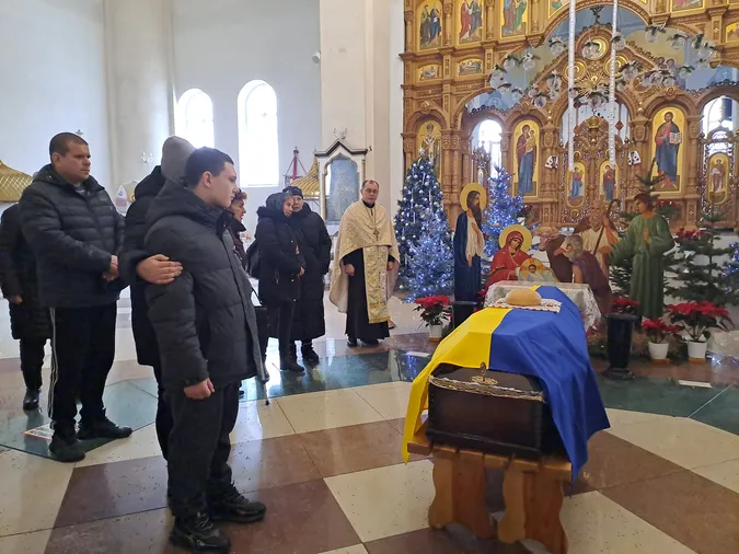 У Ковелі попрощалися з захисником Романом Сахаруком, який загинув на Різдво
