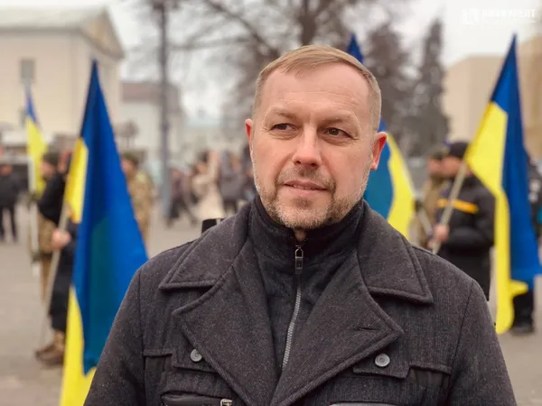 У Луцьку в День Соборності створили «ланцюг єднання» (фото)