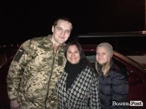 У Луцьку зустріли звільнених з полону бійців (фото)
