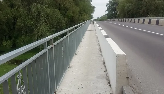 У волинських селах по-сучасному ремонтують мости (фото)