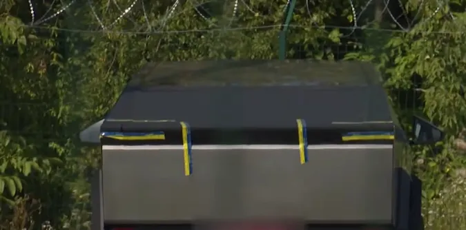 У Локачах чоловік спокусив дитину Tesla Cybertruck та чинив розпусту (відео)
