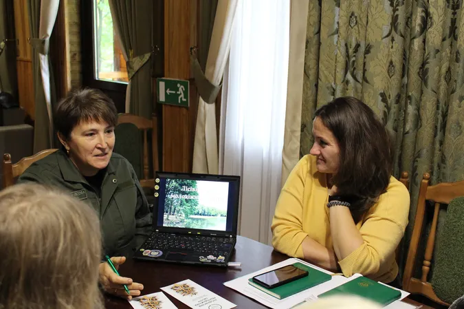 Працювати по-новому: заклади культури Підгайцівської громади змінюють вектор діяльності через війну (фото)