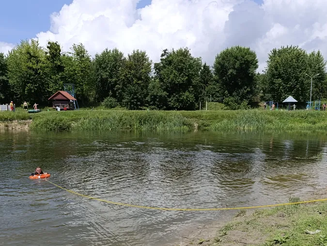 Волинські водолази спускалися під воду на глибину понад 5 метрів (фото)