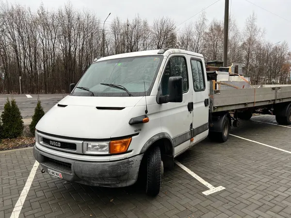 Теплий одяг, пічки та авто: волинським прикордонникам передали допомогу (фото)