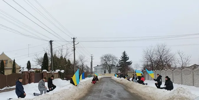 У громаді на Волині попрощалися з Героєм Денисом Деркачем (фото)