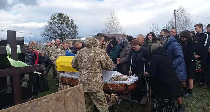 На Волині попрощалися із загиблим Героєм Василем Збудовським (фото, відео)