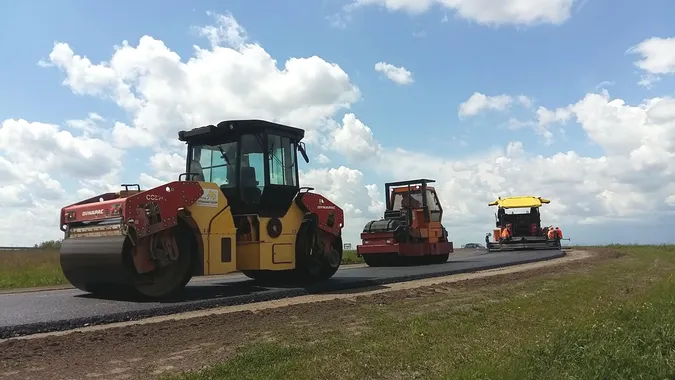 На Волині триває відновлення доріг загального користування державного значення