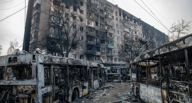 Гумкоридор із Маріуполя не відбувся: цивільні досі знаходяться під обстрілами (відео)