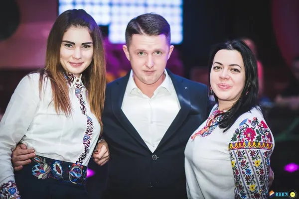 Азартні ігри, алкоголь та різдвяні олені: як відгуляли корпоративи луцькі підприємці