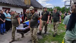 Понад півтора року родина чекала звістки: на Волині попрощалися з воїном Миколою Войтюком (фото)