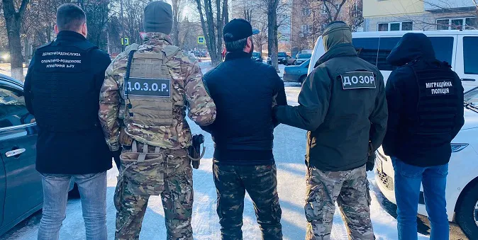 Затримали головного організатора каналу нелегальної міграції з Волині до ЄС (фото, відео)