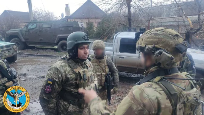 Буданов відвідав передові позиції розвідників у Бахмуті (фото)