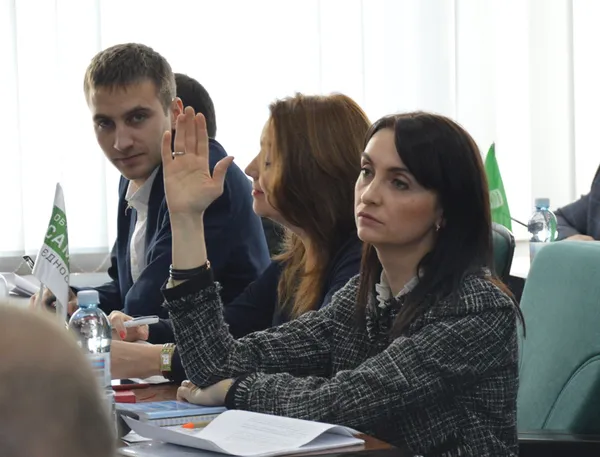 Депутати й голоси: фоторепортаж із сесії Луцькради