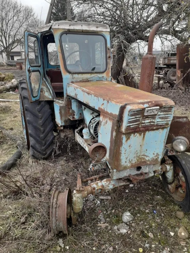На Волині міськрада хоче продати на Prozorro трактор 1985 року (фото)