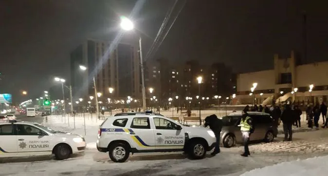 Луцькі патрульні прокоментували конфлікт з п'яним водієм біля РАЦСу (відео)