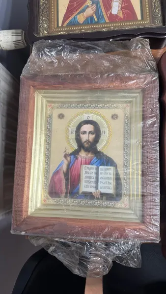 Мешканка Донеччини через Волинь хотіла вивезти за кордон давні ікони