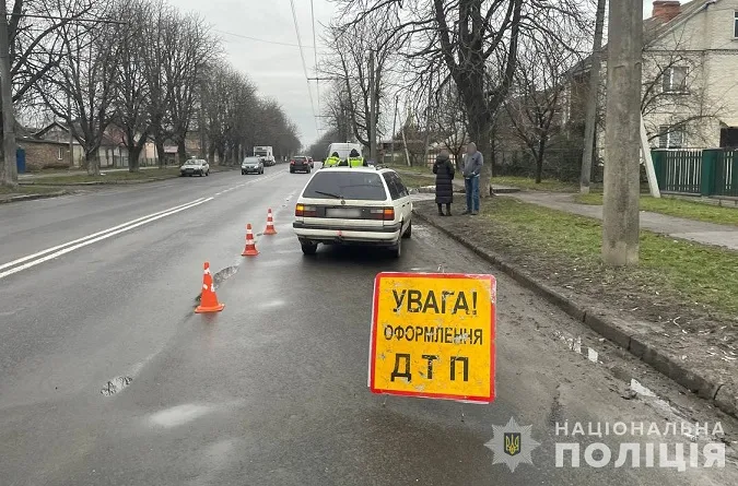 Повідомили про стан 13-річної дівчинки, яку на «зебрі» у Луцьку збило авто