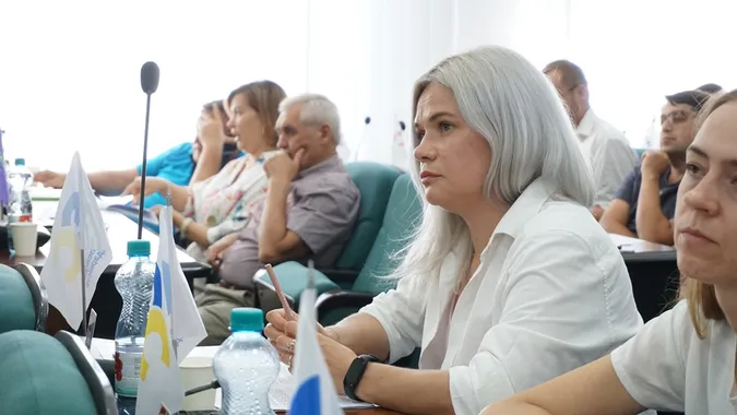 Депутатка Луцької міськради прийшла на сесію з новонародженою донею (фото)