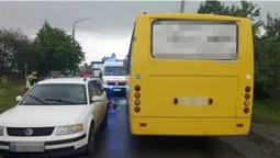 У Луцьку під колесами маршрутки загинув 21-річний мотоцикліст (фото, відео)