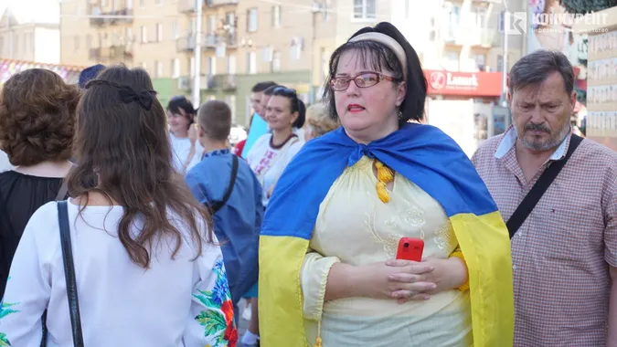 Лучани у День міста тілами склали карту України (фото)