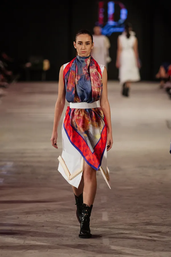 Луцька дизайнерка презентувала на Lviv Fashion Week свої сукні й хустки (фото)