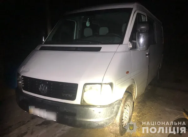 На Волині бус переїхав 40-річного чоловіка, який лежав на дорозі