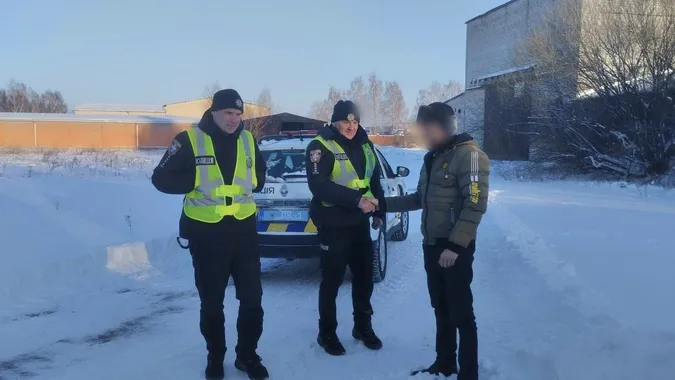 Як поліція на Волині допомагає мешканцям громад у складних погодних умовах (фото)