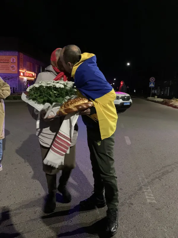 На Волині зустріли звільненого з полону військовослужбовця Василя Кулачука (фото)