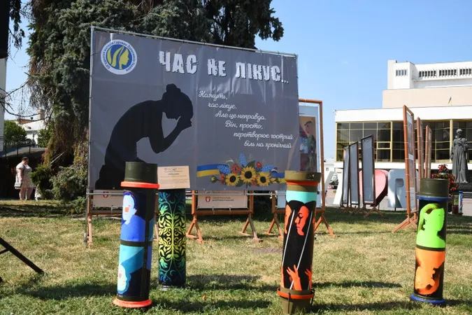 «Час не лікує»: рідні загиблих та зниклих безвісти організували акцію у Луцьку (фото)